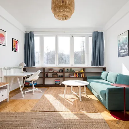 Plac Wilsona Charming By Bookinghost * Warsaw